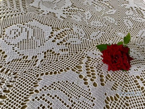 Вязаная круглая скатерть Филейная роза от Надежды Борисовой