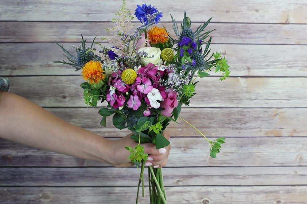 how to make a wildflower bouquet - second bunch 1000