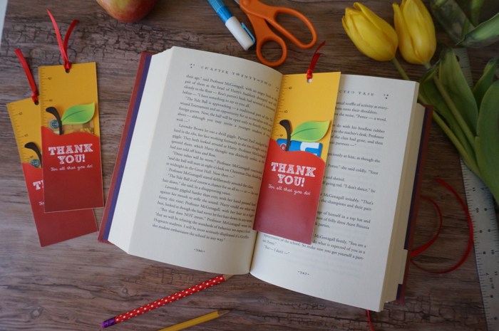 Thank you DIY awesome bookmark idea Awesome Teachers’ Day Gift Ideas with Thank You Cards